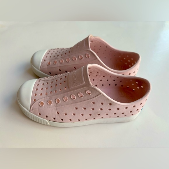 Kids’ Native Jefferson Slip-on Sneaker - Picture 3 of 9